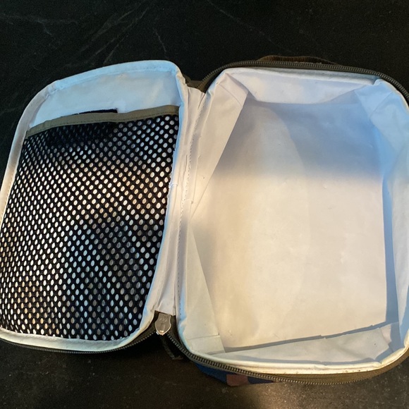 L.L.Bean Lunchbox - Picture 2 of 5